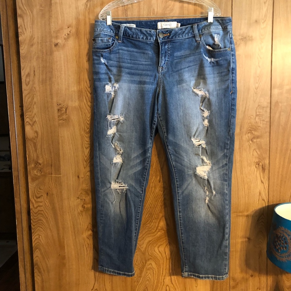 Torrid Distressed ex boyfriend jeans